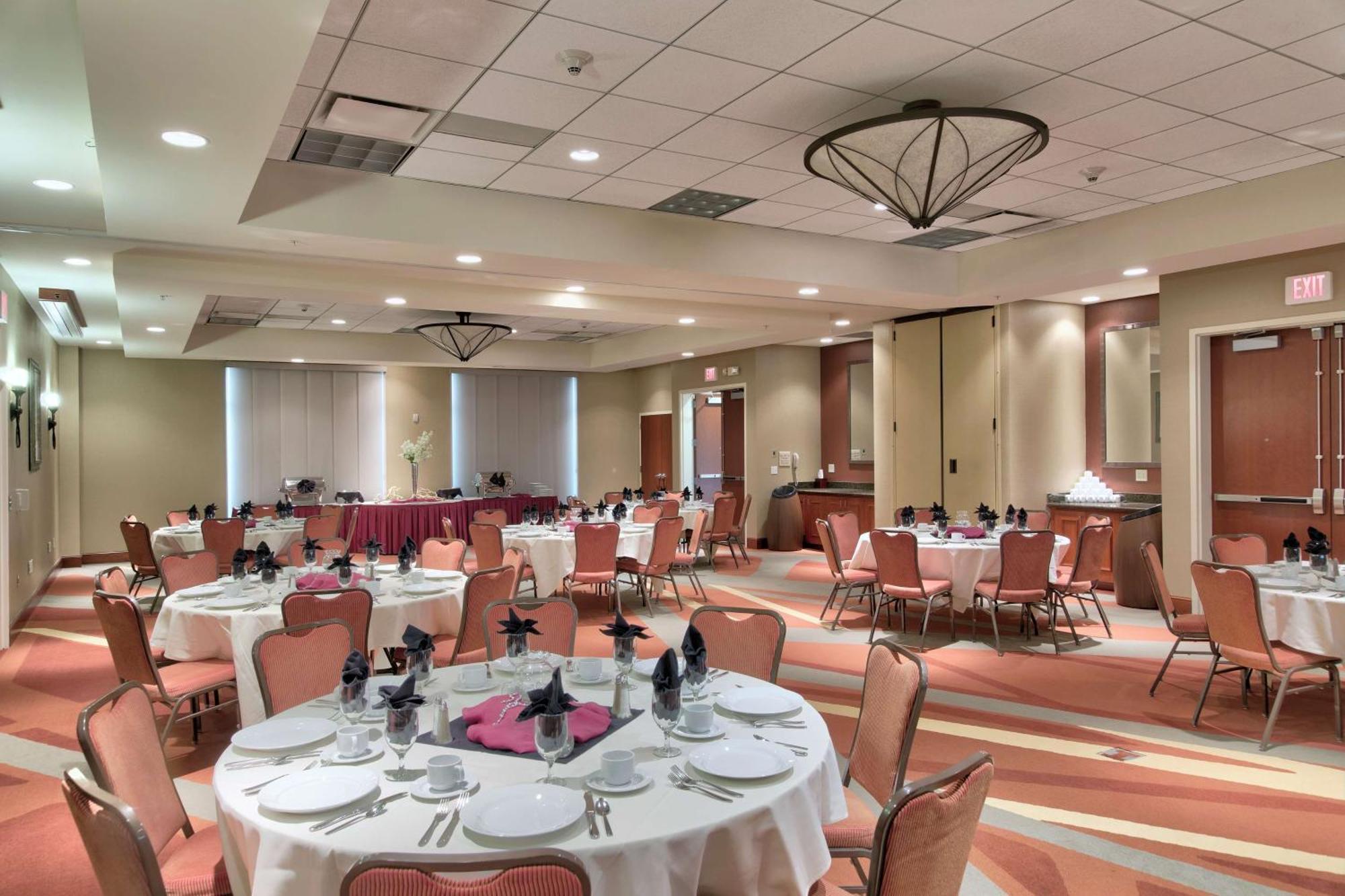 Hilton Garden Inn Ларами Екстериор снимка