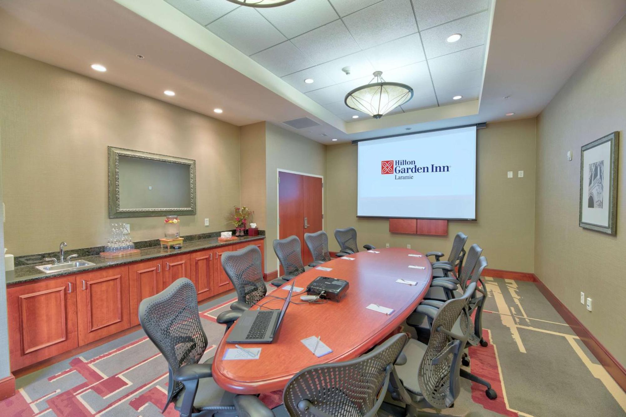 Hilton Garden Inn Ларами Екстериор снимка