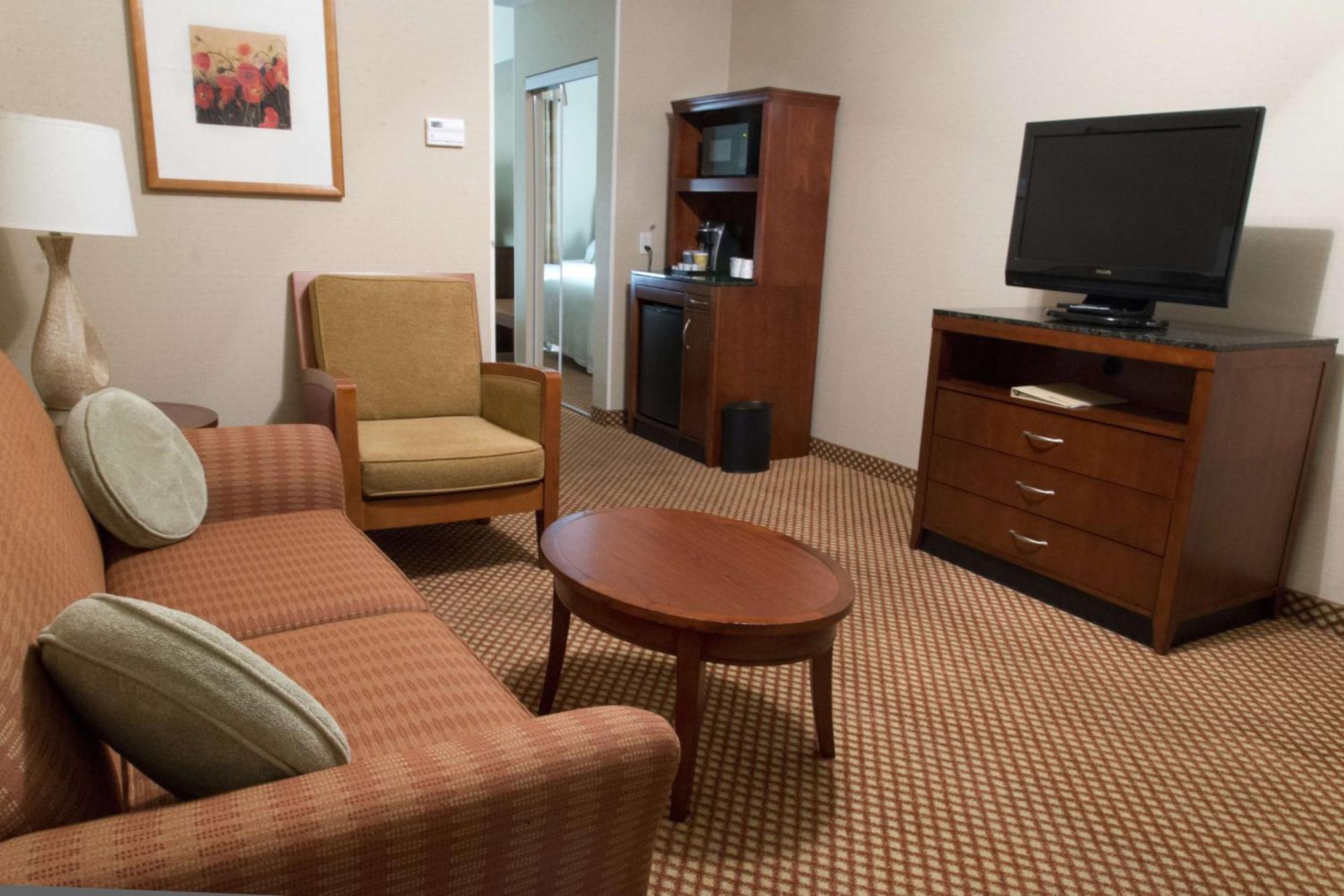 Hilton Garden Inn Ларами Екстериор снимка
