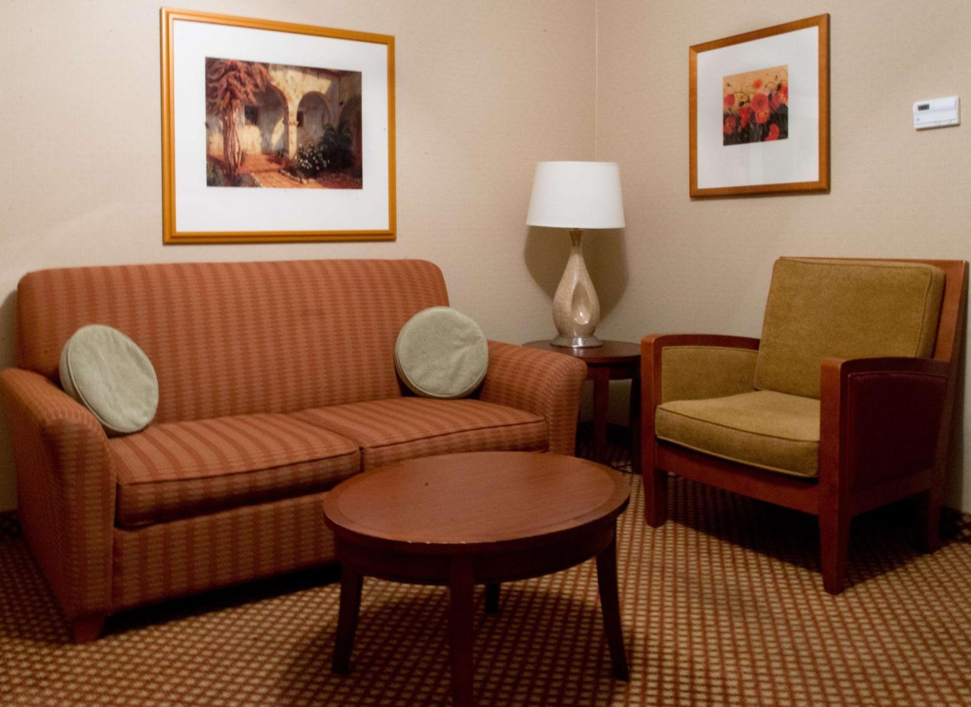 Hilton Garden Inn Ларами Екстериор снимка
