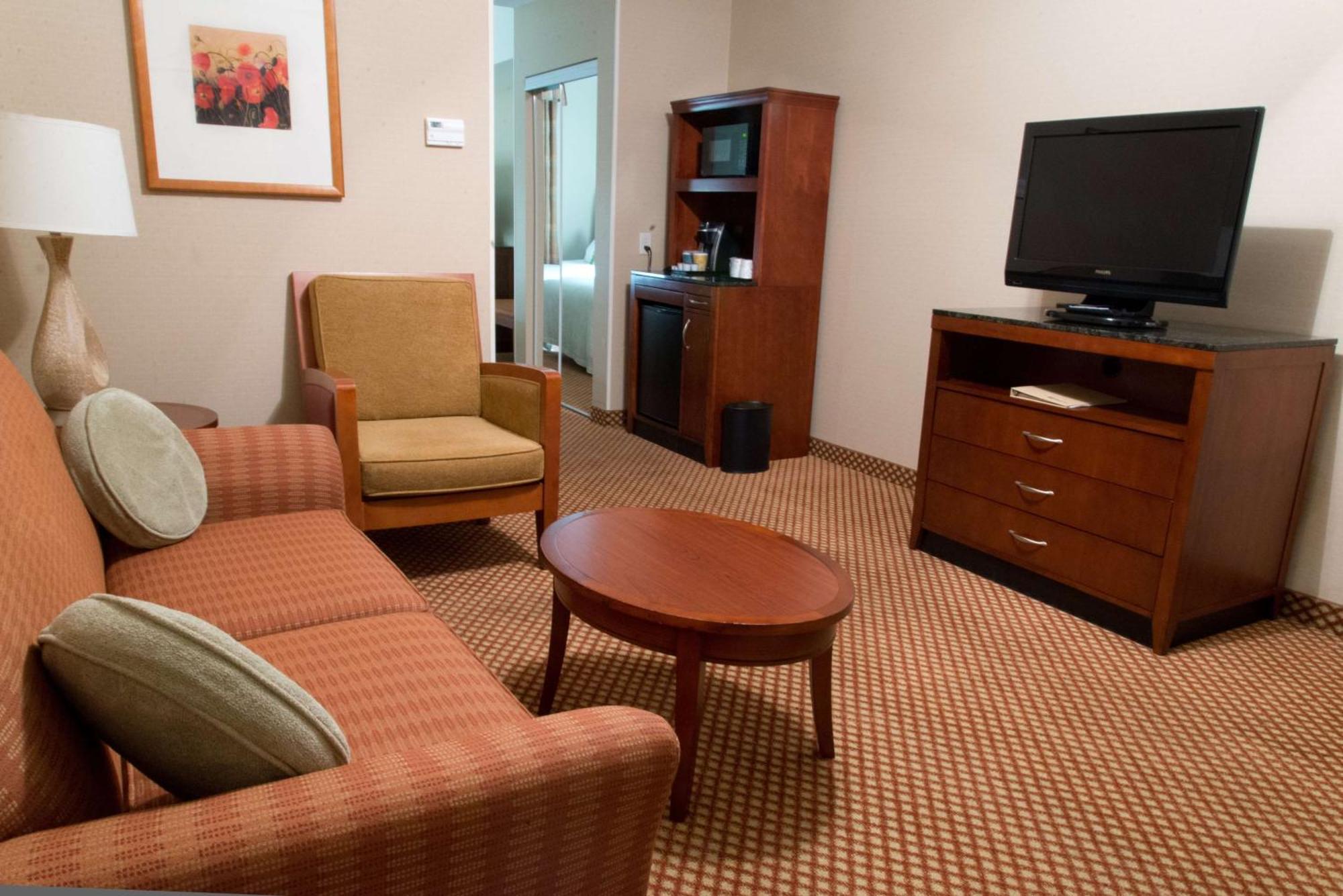 Hilton Garden Inn Ларами Екстериор снимка