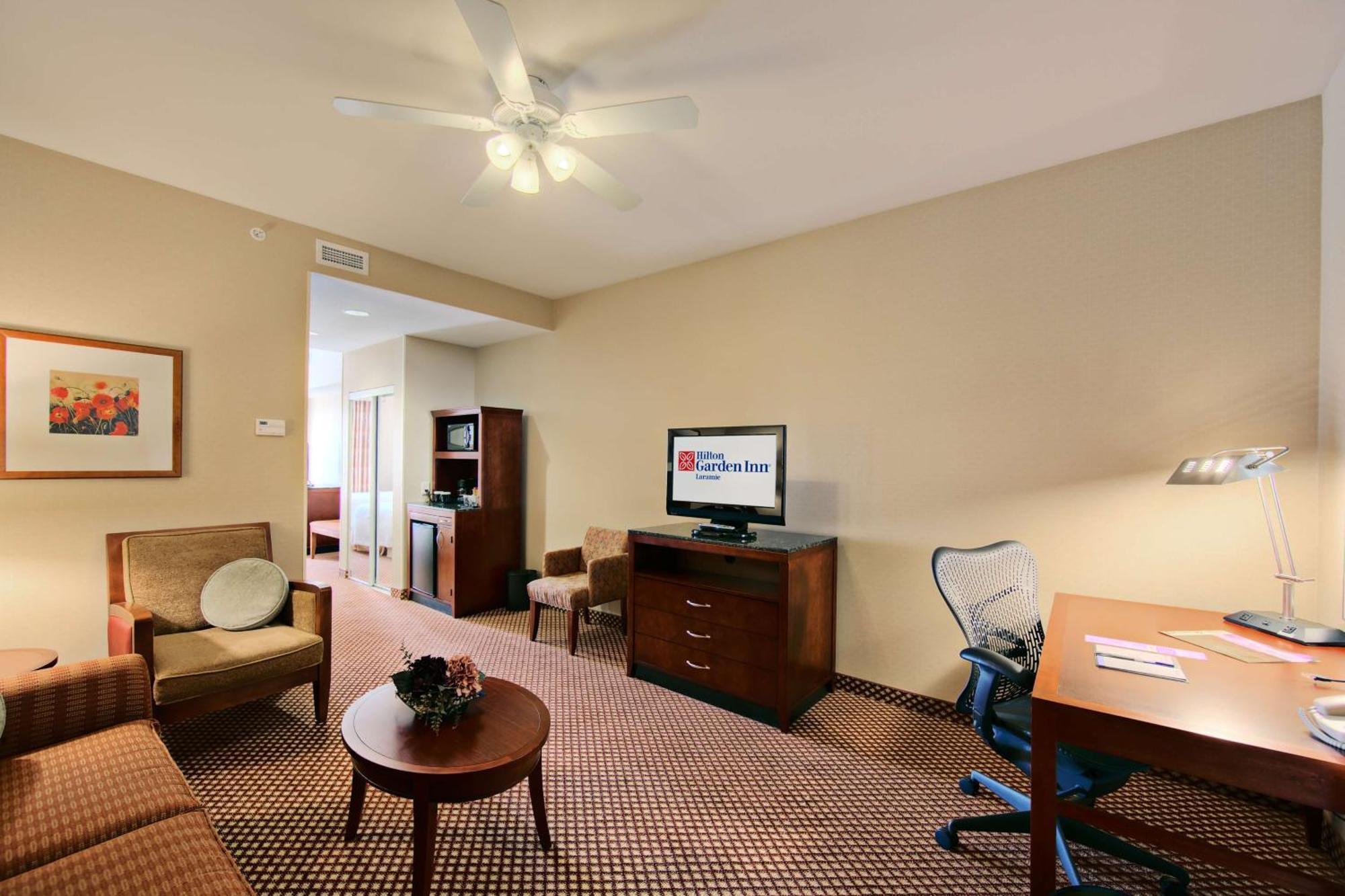 Hilton Garden Inn Ларами Екстериор снимка
