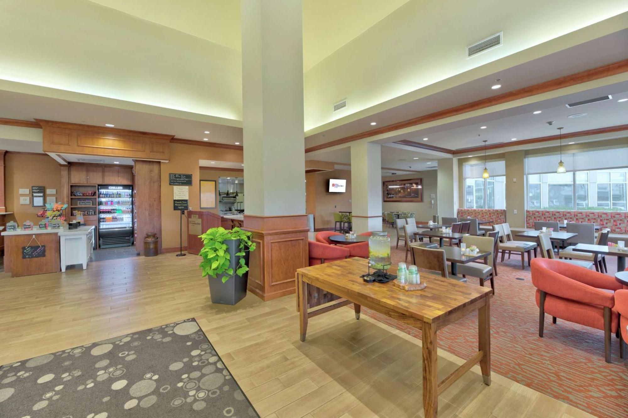 Hilton Garden Inn Ларами Екстериор снимка