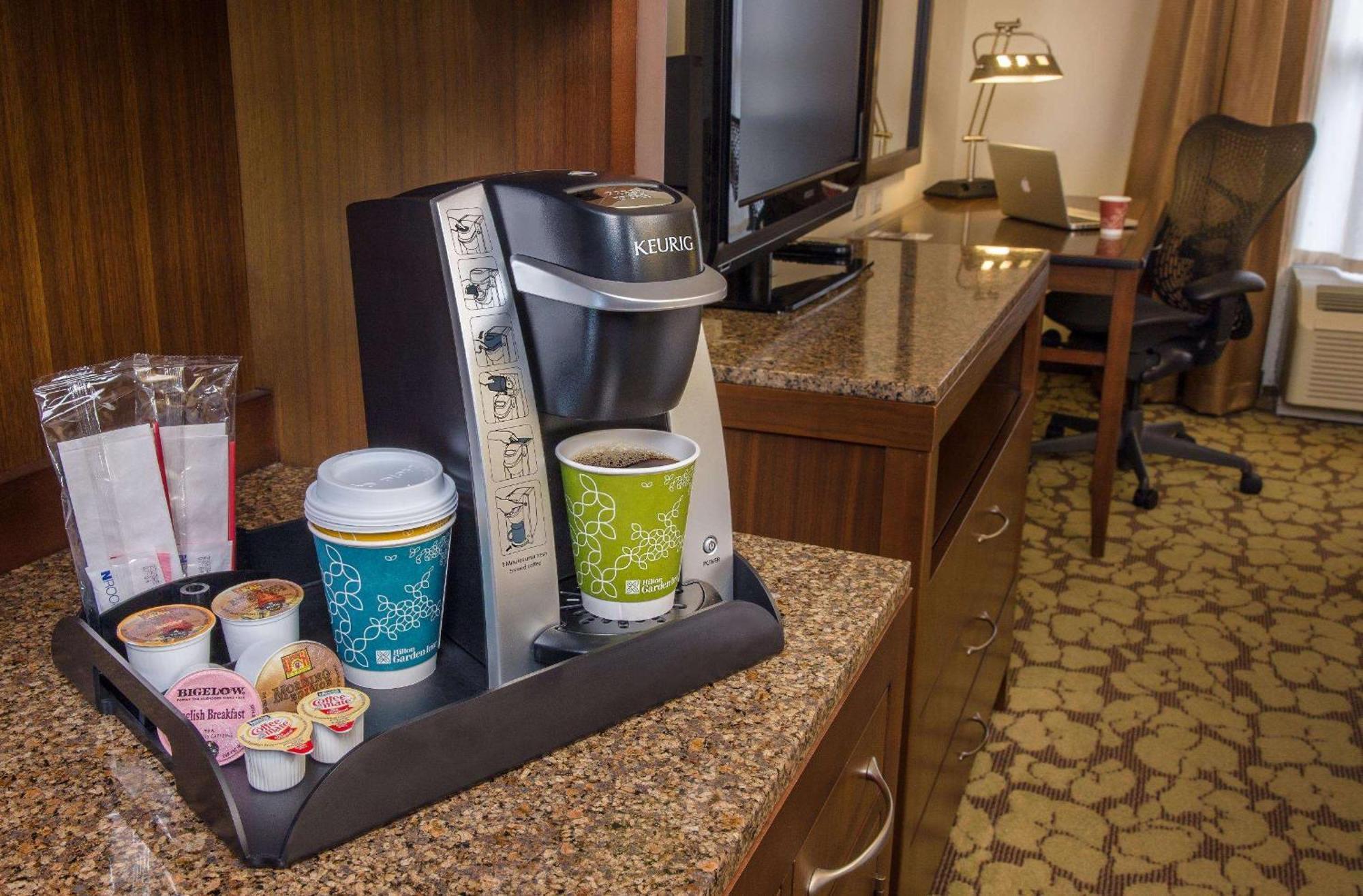 Hilton Garden Inn Ларами Екстериор снимка