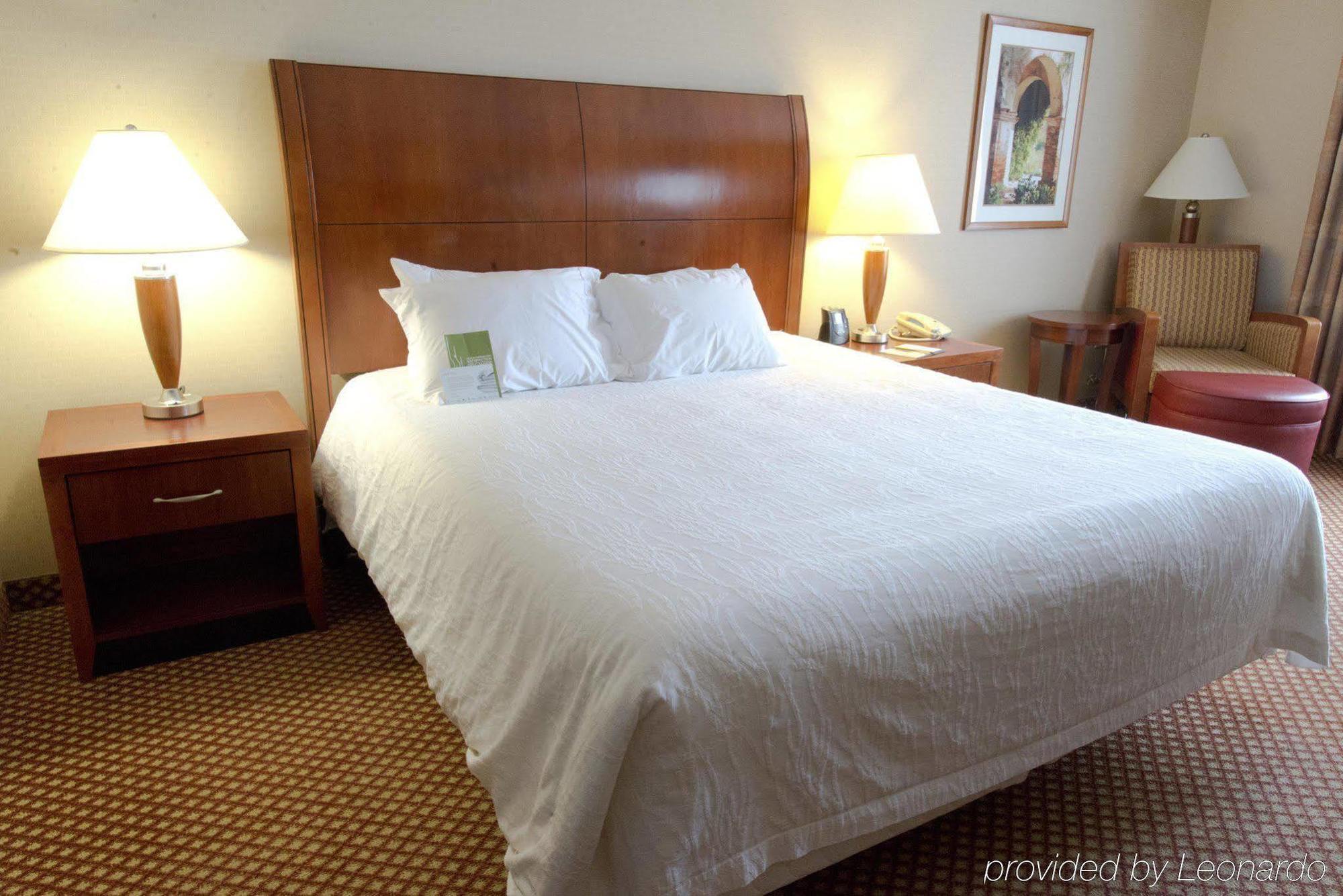 Hilton Garden Inn Ларами Екстериор снимка