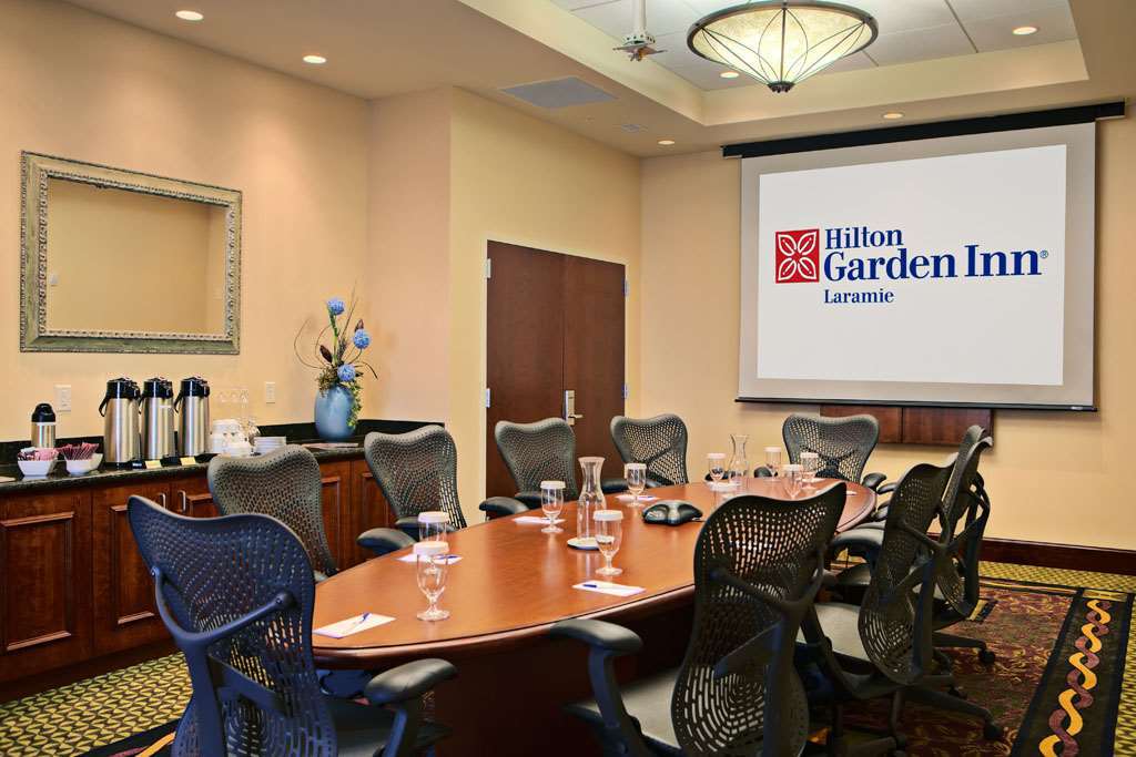 Hilton Garden Inn Ларами Съоръжения снимка