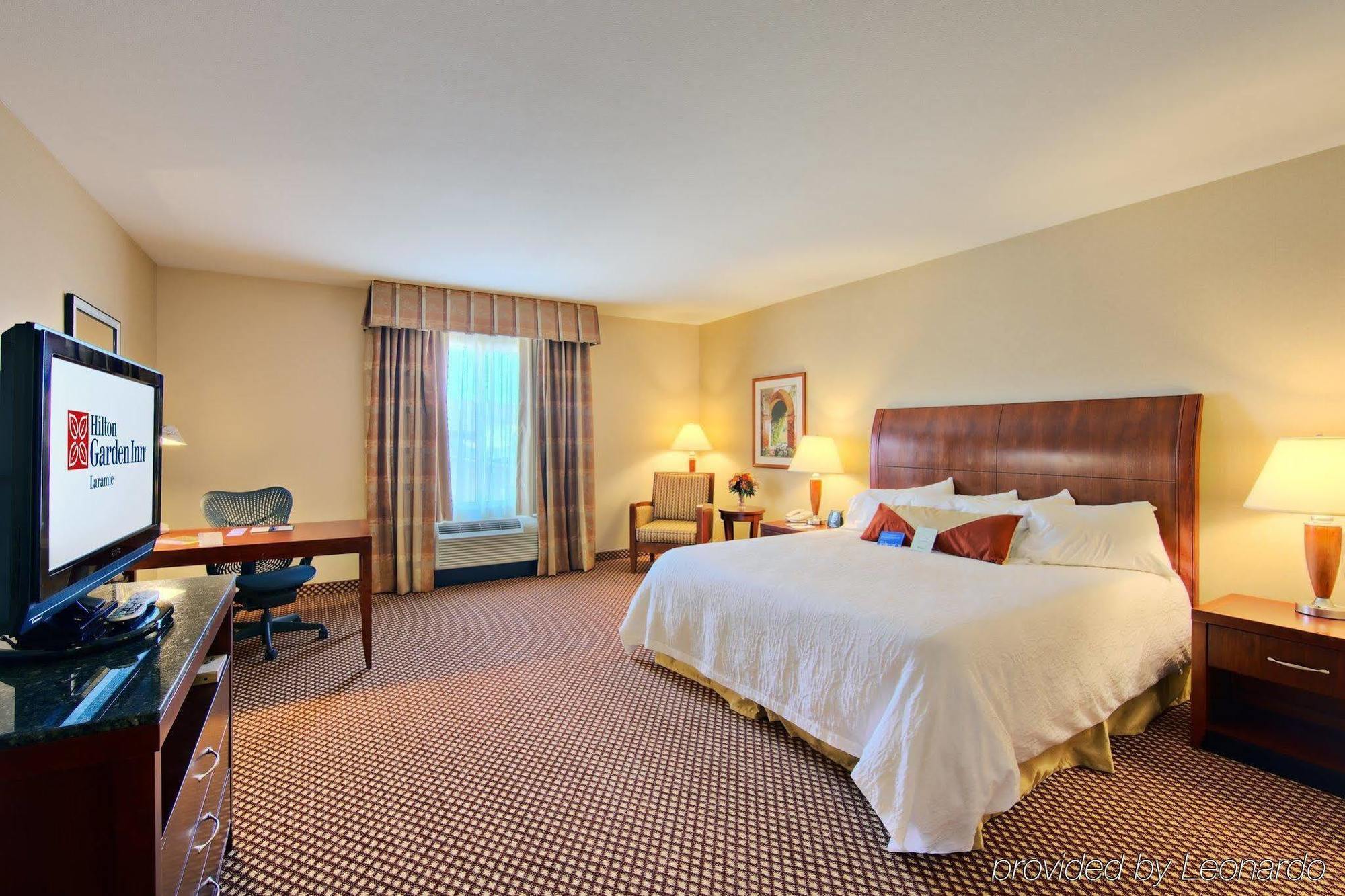 Hilton Garden Inn Ларами Стая снимка