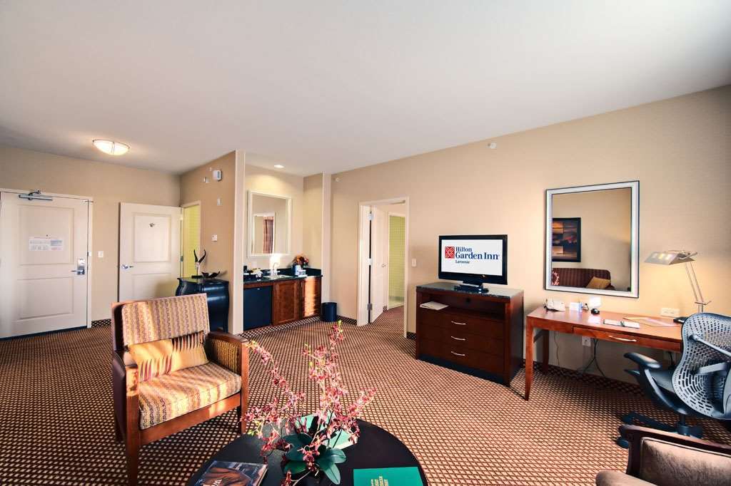 Hilton Garden Inn Ларами Стая снимка