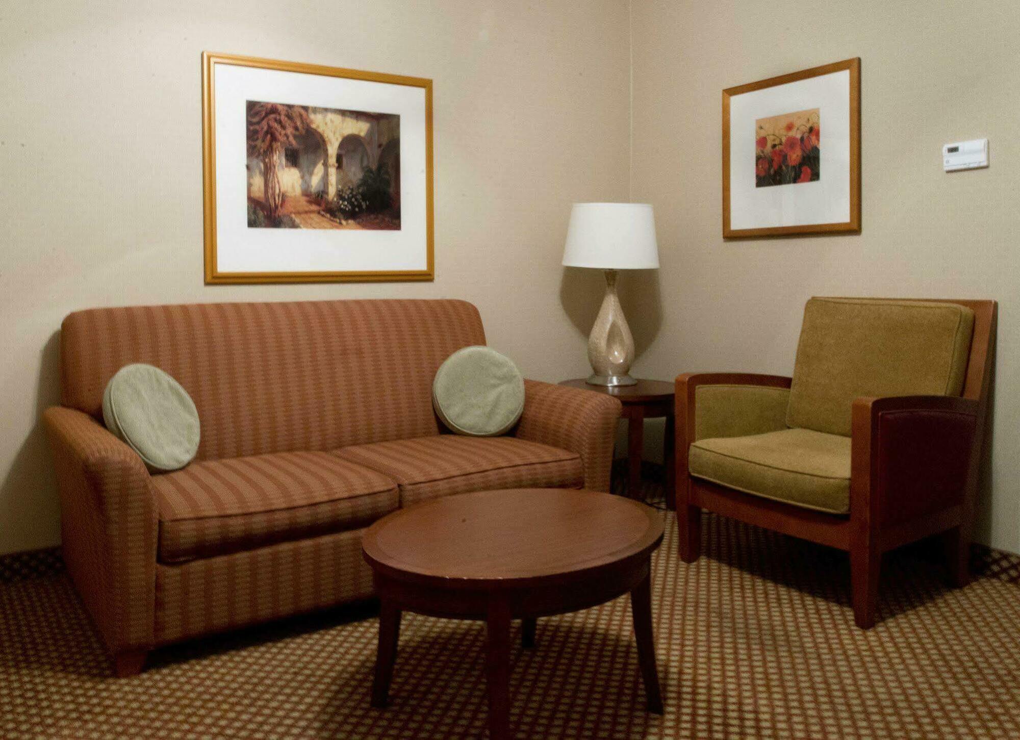 Hilton Garden Inn Ларами Екстериор снимка